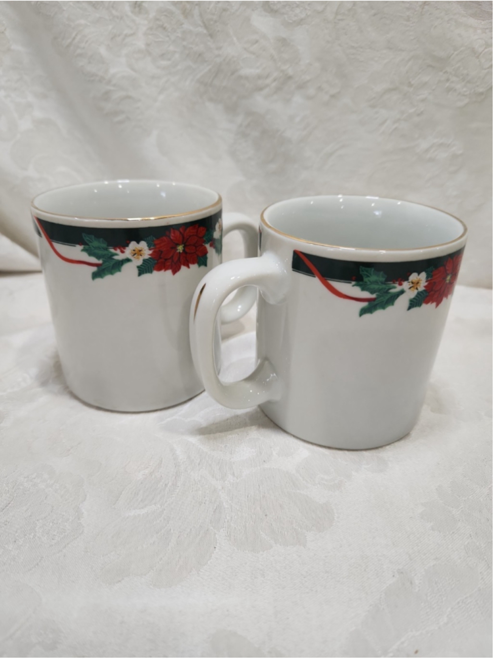 2 Tienshan Fine China "Deck the Halls" Poinsettia Mugs